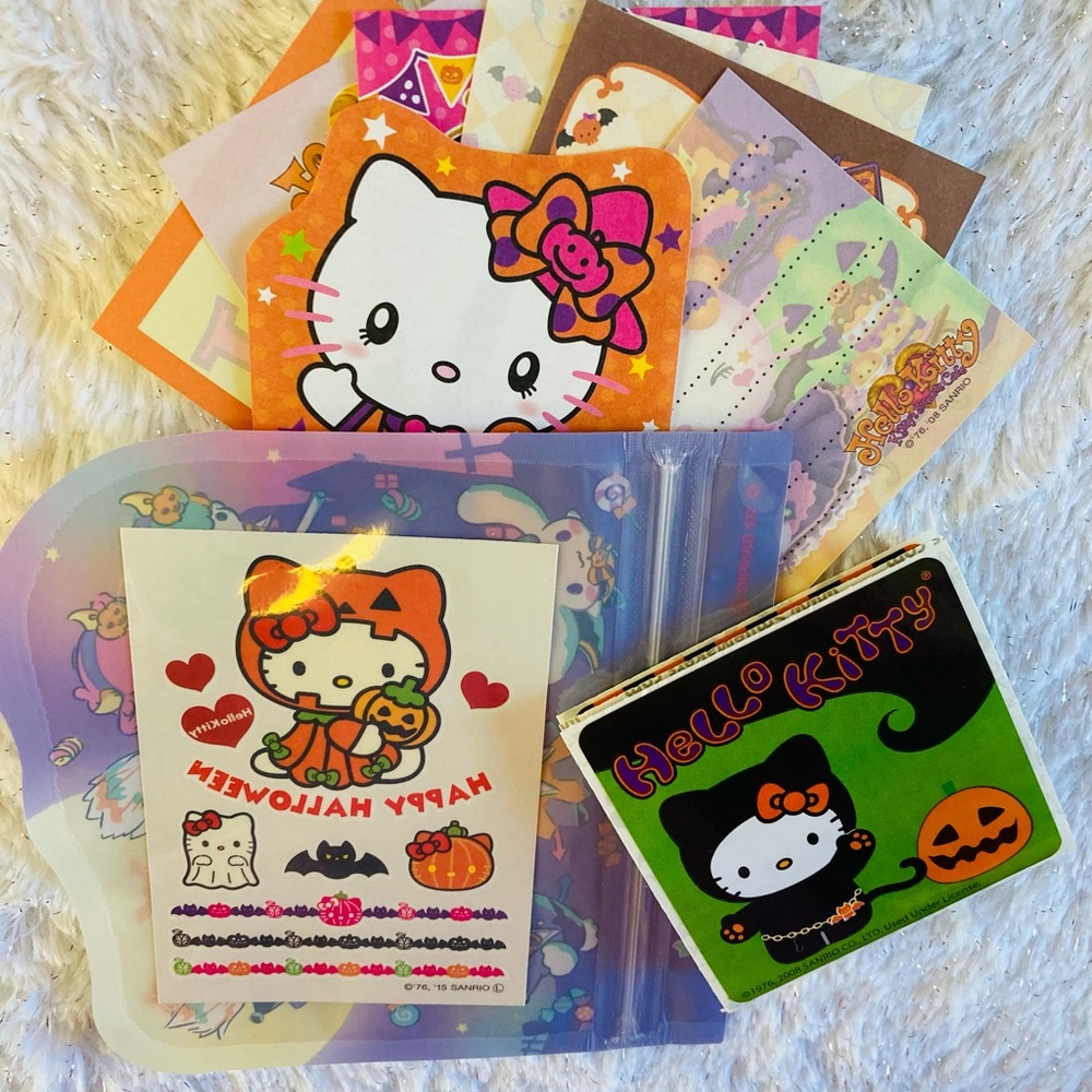Rare.hard to find.✨blind box sanrio Halloween candy charm & tattoo. More also!